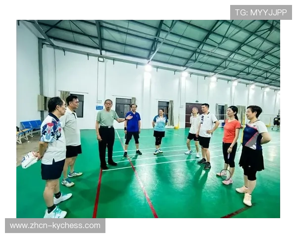 羽毛球运动推广进社区，银发族参与度提高